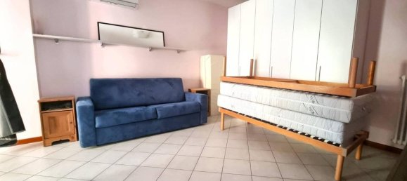 Квартира с 2 комнатами в Масса Ломбарда, Италия № 26579 22