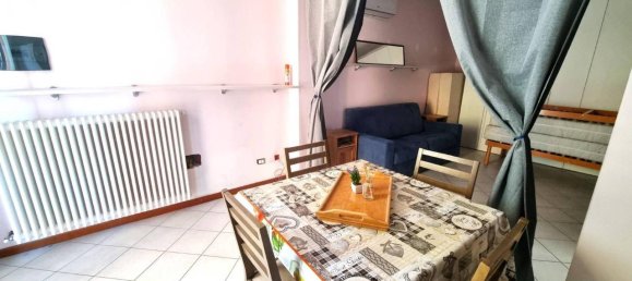 Квартира с 2 комнатами в Масса Ломбарда, Италия № 26579 5