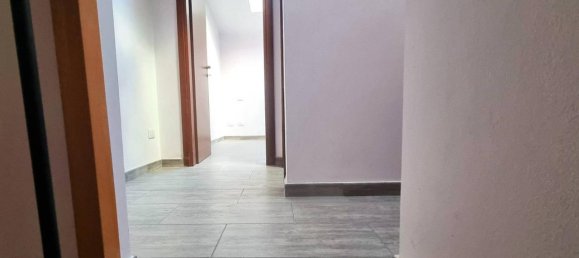 Квартира с 2 комнатами в Масса Ломбарда, Италия № 26579 33