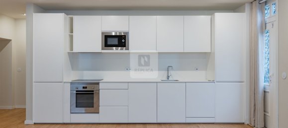 3 bedrooms Apartment in Porto, Portugal No. 106211 9