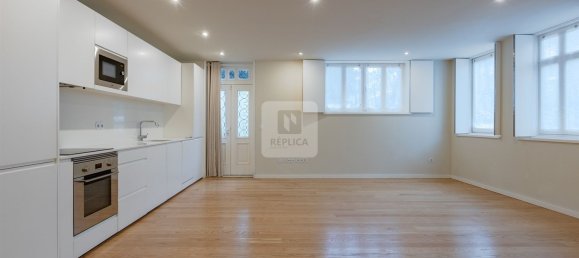 3 bedrooms Apartment in Porto, Portugal No. 106211 8