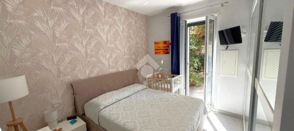 2 bedrooms Apartment in Naples, Italy No. 359247 9