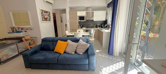 2 bedrooms Apartment in Naples, Italy No. 359247 6