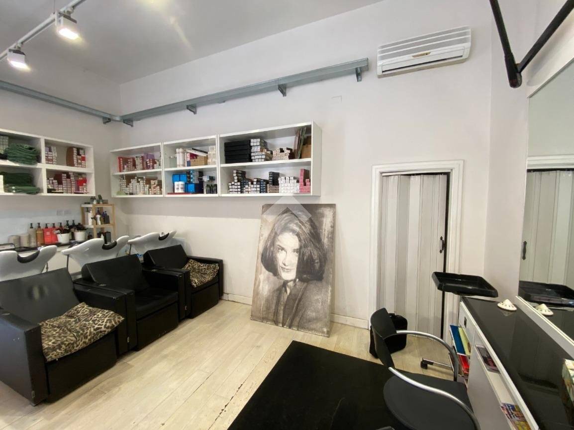 Propiedad comercial en Parma, Italy 53 m² No. 146675