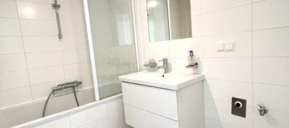 Apartamento de 4 habitaciónes en Favoriten, Austria No. 246413 16