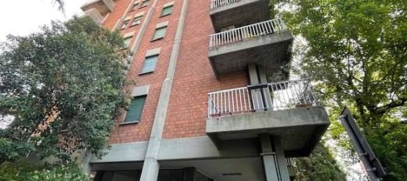 2 rooms Commercial property in Reggio Emilia, Italy No. 225317 19