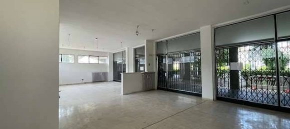 2 rooms Commercial property in Reggio Emilia, Italy No. 225317 16