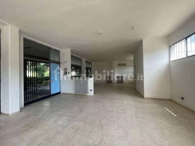 2 rooms Commercial property in Reggio Emilia, Italy No. 225317