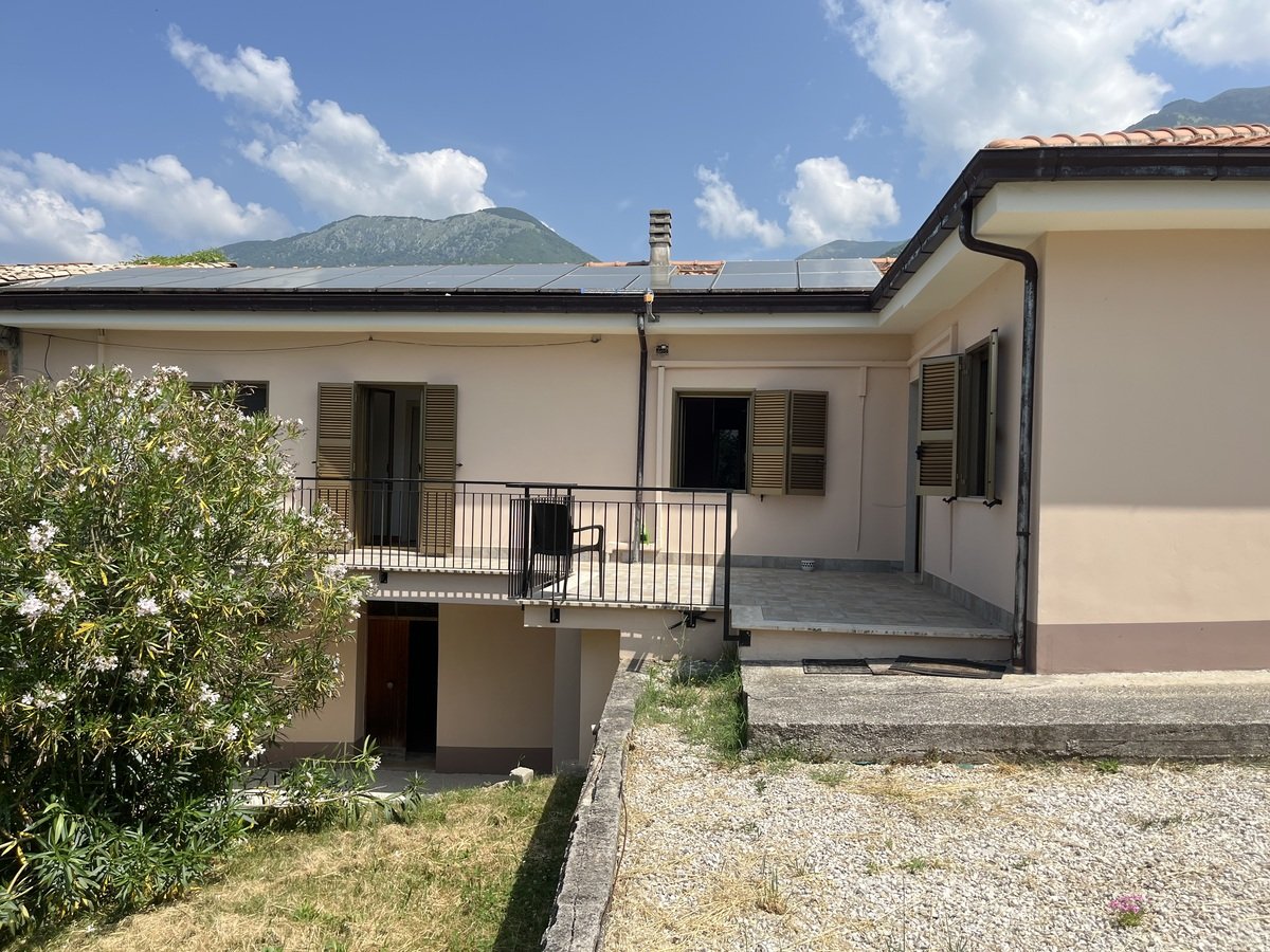 2 chambres Maison à San Donato Val di Comino, Italy No. 309848