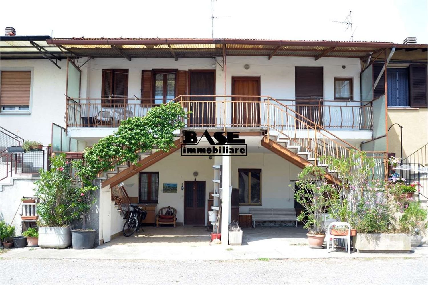 3 rooms House in Fino Mornasco, Italy No. 333670