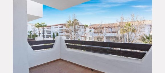2 bedrooms Penthouse in Estepona, Spain No. 170164 19