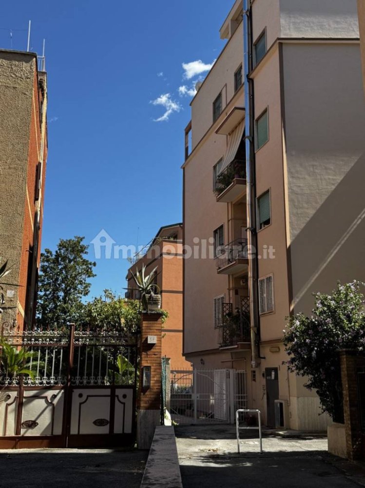 Ático de 1 dormitorio en Rome, Italy No. 294660