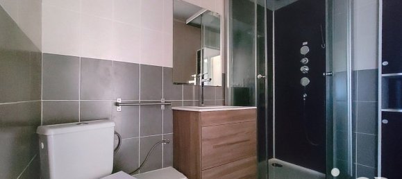 Apartamento de 4 habitaciónes en Uckange, France No. 212373 7