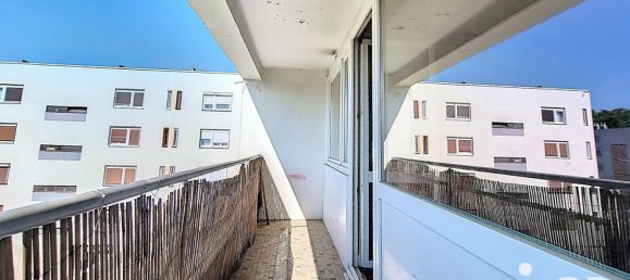 Apartamento de 4 habitaciónes en Uckange, France No. 212373 8