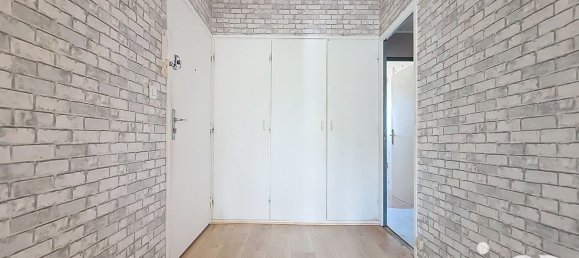 Apartamento de 4 habitaciónes en Uckange, France No. 212373 2