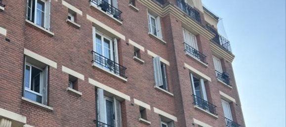 1 bedroom Apartment in Le Bourget, France No. 182792 3