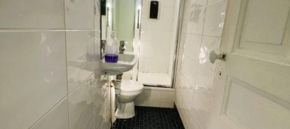 1 bedroom Apartment in Le Bourget, France No. 182792 7