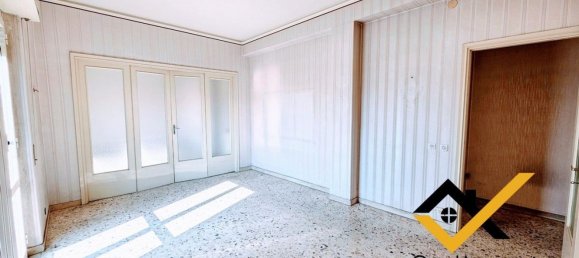 6 bedrooms Apartment in Catania, Italy No. 380137 6