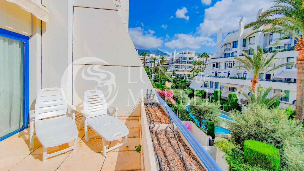 Дуплекс с 2 спальнями в Марбелья, Испания № 203183