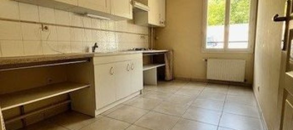 1 bedroom Apartment in Soissons, France No. 304311 2
