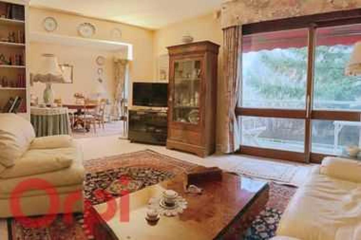 3 bedrooms Condo in Palaiseau, France No. 35070