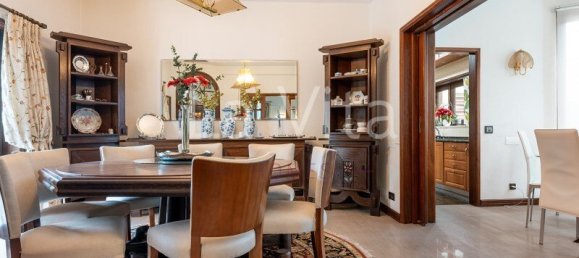 5 bedrooms Villa in Cascais, Portugal No. 116884 11