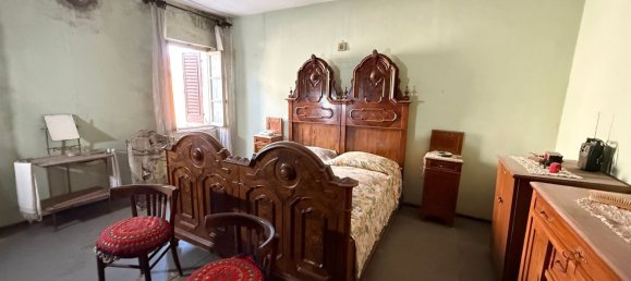 Casa de 6 habitaciónes en Ostiglia, Italy No. 3983 11