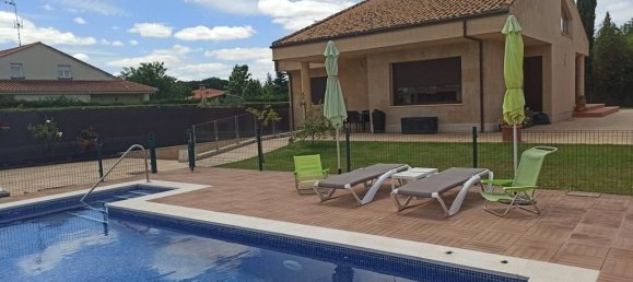 4 chambres Maison à Villamayor, Spain No. 62612 20