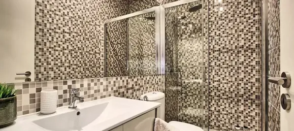 5 غرف نوم منزل ذو طابقين في Lisbon, Portugal رقم 12677 5