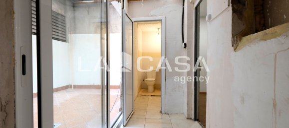 75m² Commercial property in Barcelona, Spain No. 175527 13
