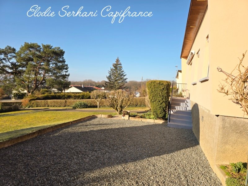 3 غرف نوم منزل في Grand-Charmont, France رقم 200924