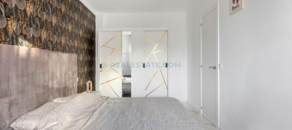 Apartamento de 3 dormitorios en Torrevieja, Spain No. 94349 9