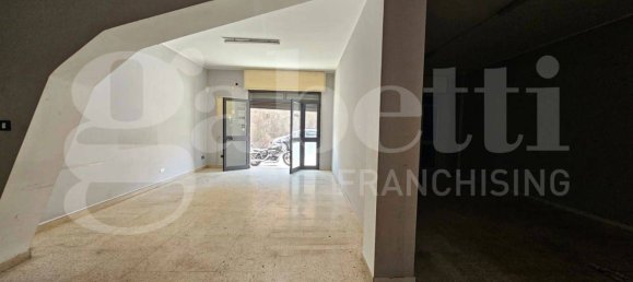 2-Zimmer Gewerbliche Immobilie in Messina, Italy, Nr. 265876 8