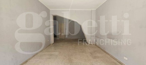 2-Zimmer Gewerbliche Immobilie in Messina, Italy, Nr. 265876 5