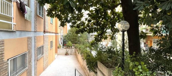 4 rooms Apartment in Rome, Italy No. 34105 35