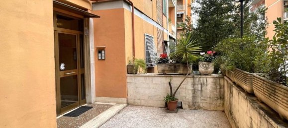 4 rooms Apartment in Rome, Italy No. 34105 31