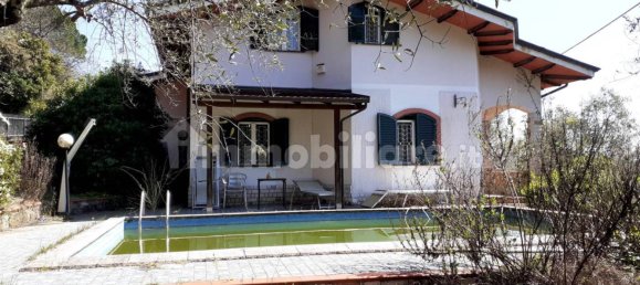 Villa de 4 dormitorios en Castelnuovo Magra, Italy No. 261802 4