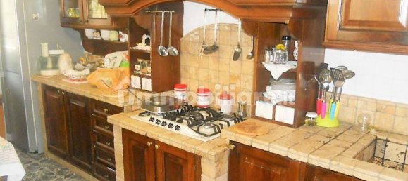 Villa de 4 dormitorios en Castelnuovo Magra, Italy No. 261802 16