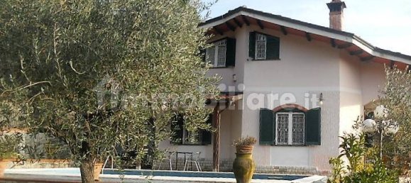 Villa de 4 dormitorios en Castelnuovo Magra, Italy No. 261802 10