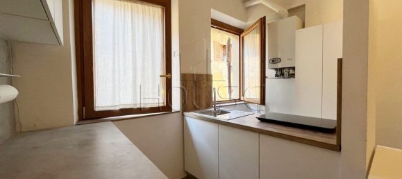 2 rooms Apartment in Arezzo, Italy No. 287872 4