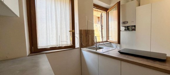 2 rooms Apartment in Arezzo, Italy No. 287872 9