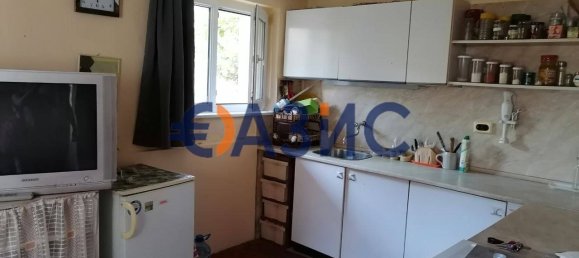 4 bedrooms House in Sredets, Bulgaria No. 495 7