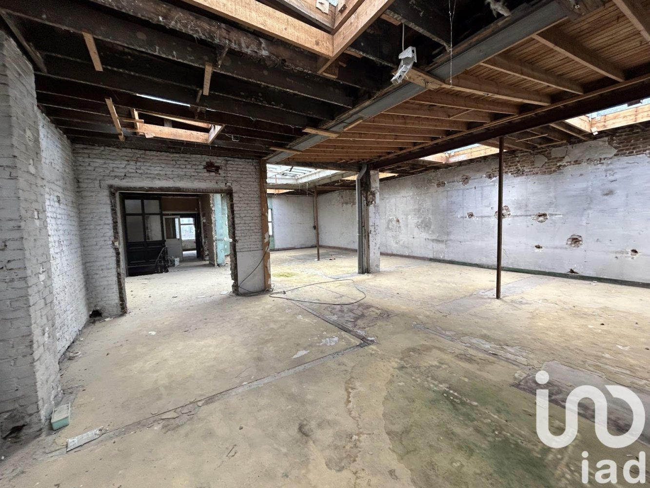 Bâtiment à Lille, France 210m² No. 45187