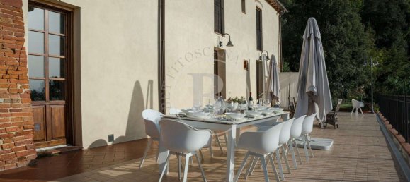 6 bedrooms Villa in Palaia, Italy No. 53697 9