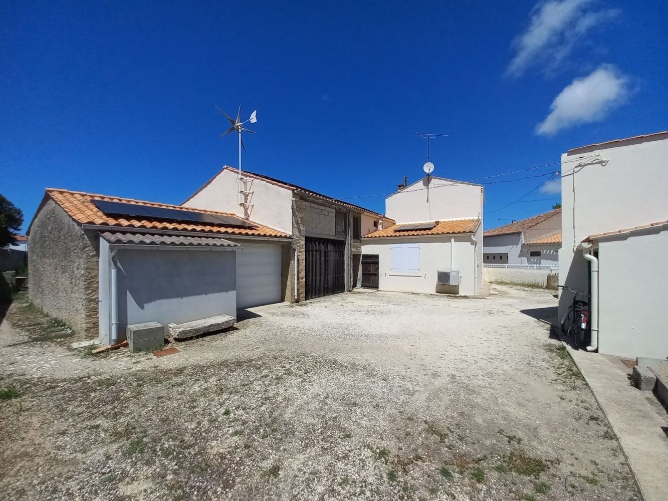 2 bedrooms House in Saint-Georges-d'Oleron, France No. 97735