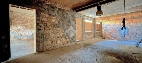 Дом с 8 комнатами в Альбаредо д’Адидже, Италия № 114208 10