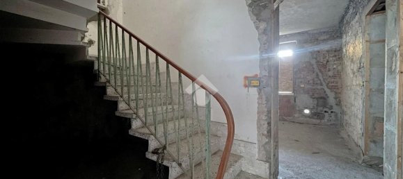 Дом с 8 комнатами в Альбаредо д’Адидже, Италия № 114208 12