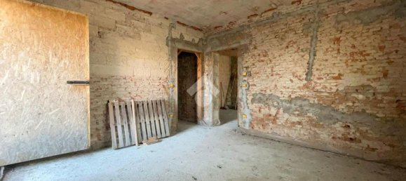 Дом с 8 комнатами в Альбаредо д’Адидже, Италия № 114208 4