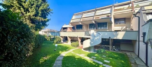 2-salle Appartement à Desenzano del Garda, Italy No. 4213 35