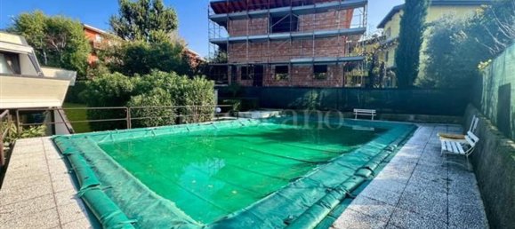 2-salle Appartement à Desenzano del Garda, Italy No. 4213 38